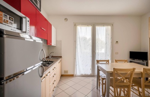 Bibione Apartment | Apartment Villa Ines Bilocale 1 with Air Conditioning & Garden