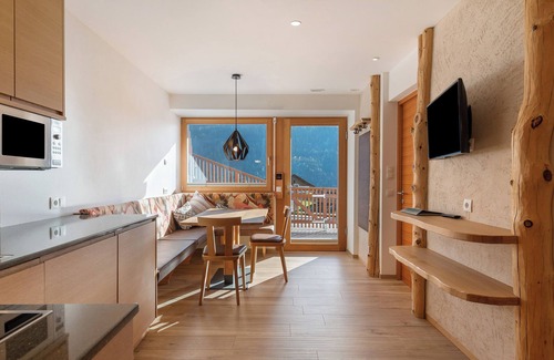 Daunei Apartment | Apartment 'Villa Solinda App Vivaldi' with Mountain View, Private Terrace and Wi-Fi