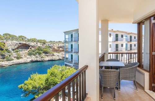 Cala Figuera Apartment | Apartment 'Vista Al Mar Y Vista Puerto' with Sea View, Wi-Fi and Air Conditioning