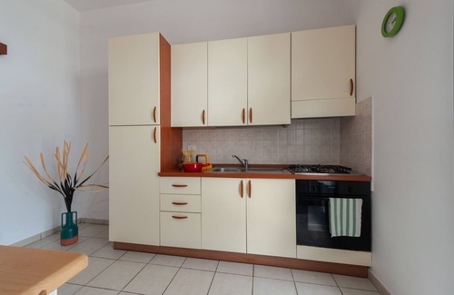 San Cataldo Apartment | Apartment 'Vista Mare' with Sea View, Private Terrace and Air Conditioning