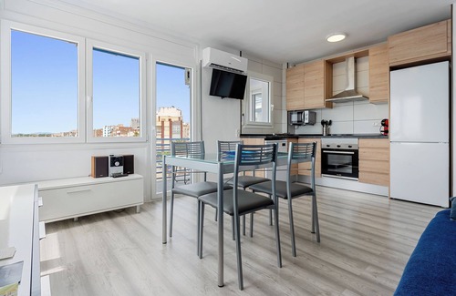 L'Ampolla Apartment | Apartment 'Vora Port' with Sea View, Wi-Fi and Air Conditioning