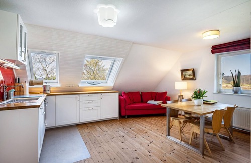 Groemitz Apartment | Apartment "Voßberg Ferienwohnung 2" with Shared Garden & Wi-Fi