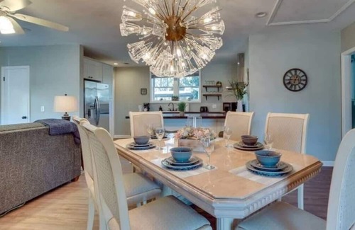 Thunderbolt House | Apartment w/Gazebo & Pool-Swanky Savannah Style