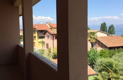 Rivoltella Apartment | Apartment with view of Lake Garda