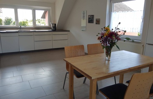 Hach Apartment | Apartment 'Weinbergblick' with Balcony and Wi-Fi