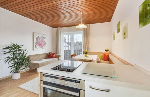 Chieming Apartment | Apartment "Wennesz 1" at Lake Chiemsee with South-Facing Balcony, Mountain View & Wi-Fi