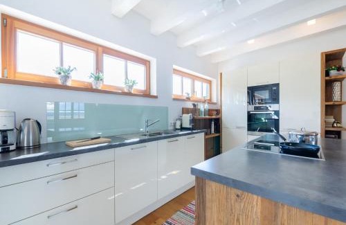 Schonbach Apartment | Apartment with Sauna and Ski In Out