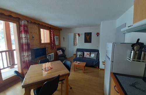 Molines-en-Queyras Apartment | Apartment with view in Molines in the heart of Queyras