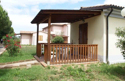 Piombino Apartment | Apartment with balcony or terrace on coast