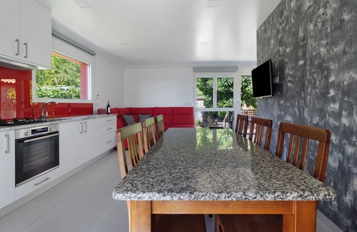 Bico Apartment | Apartment with Mountain View, Shared Pool and Wi-Fi