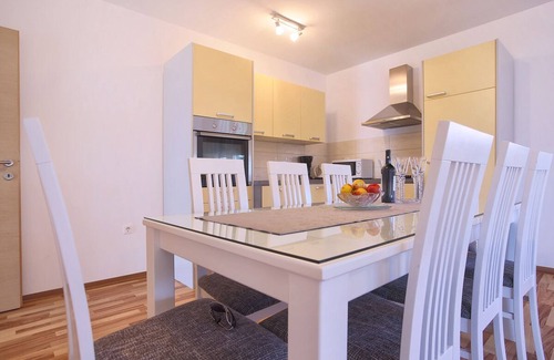 Medulin Apartment | Apartment with 3 bedrooms, balcony and WiFi