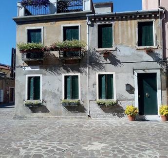 Cannaregio Apartment | Apartment with a Secret and Romantic Park
