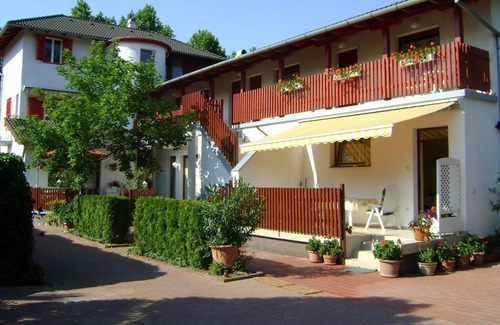 Siofok Aranypart Apartment | Apartment with air-conditioner for 2 or 2+1 people, Balaton 150m, free WIFI