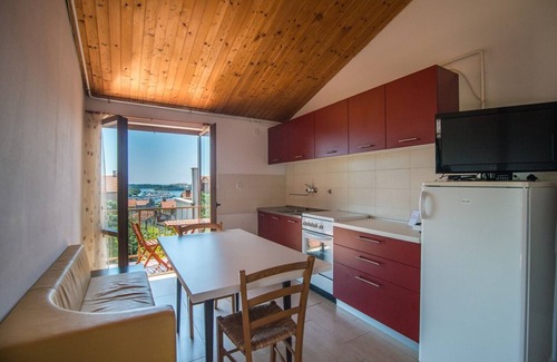 Vintijan Apartment | Apartment with Balcony and Sea View Ivan A4