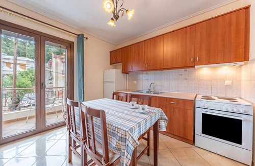 Sivota Apartment | Apartment 'With Balcony' with Balcony, Wi-Fi and Air Conditioning