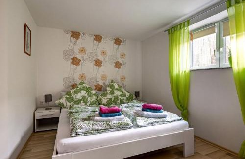 Faid House | Apartment with fenced garden in Faid