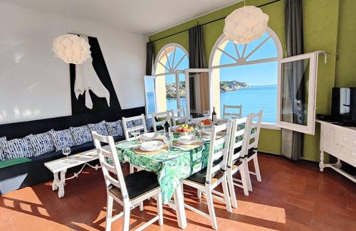 La Fosca Apartment | Apartment with garden at 11 meters from the sand beach of la Fosca.
