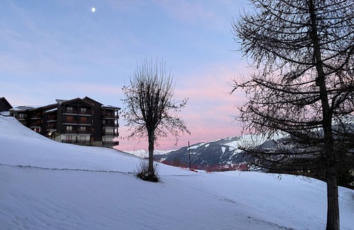 Montalbert Apartment | Apartment, with large terrace, Ski in - Cosy and Industrial