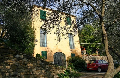 Dolcedo Apartment | Apartment With Large Terrazzo And Garden In Tranquil Village internet wifi