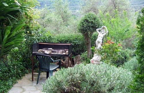 Dolcedo Apartment | Apartment With Large Terrazzo And Garden In Tranquil Village internet wifi