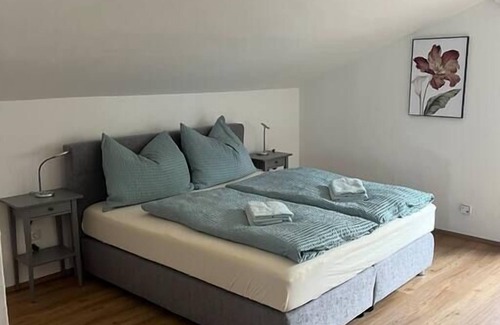 Aldrans Apartment | Apartment with mountain views