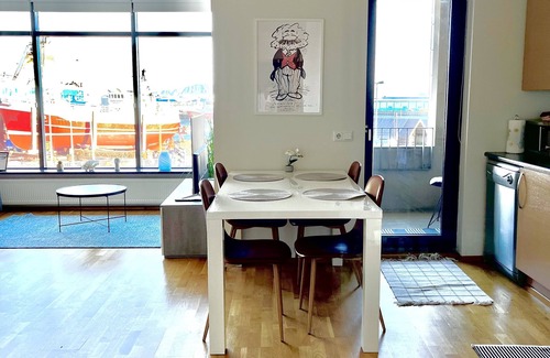Vesturbær Apartment | Apartment with Ocean View, Downtown Reykjavik