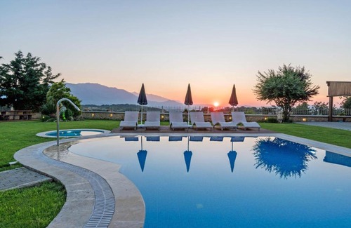 Kaloniktis Apartment | Apartment with one bedroom in Palelimnos with shared pool enclosed garden and WiFi 14 km from the beach
