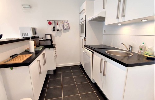 Perros-Guirec Apartment | Apartment with parking space and Wifi in the center of PERROS-GUIREC