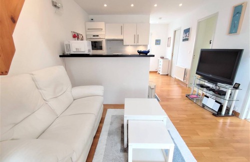 Perros-Guirec Apartment | Apartment with parking space and Wifi in the center of PERROS-GUIREC