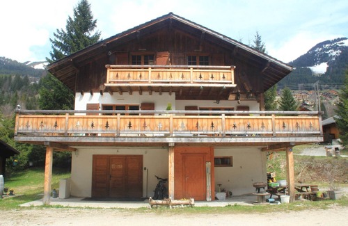 La Chapelle-d'Abondance Apartment | Apartment with parking in Chatel