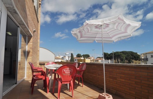 L'Escala Apartment | APARTMENT WITH POOL 2 MINUTES, ON FOOT, FROM THE BEACH.