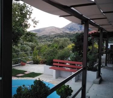 Tzanata House | Apartment with pool in Tzanata Kefalonia