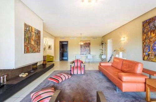 El Hara Apartment | Apartment with Private Rooftop & Jaccuzzi