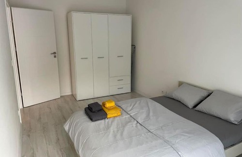 Bialoleka Apartment | Apartment with private parking