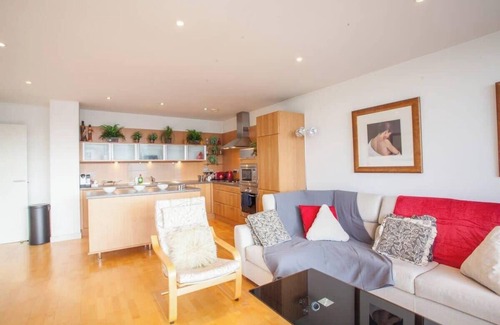 Glasgow Westend Apartment | Apartment with river view, next to hydro