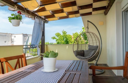 Pirovac Apartment | Apartment with sea view near the main city beach