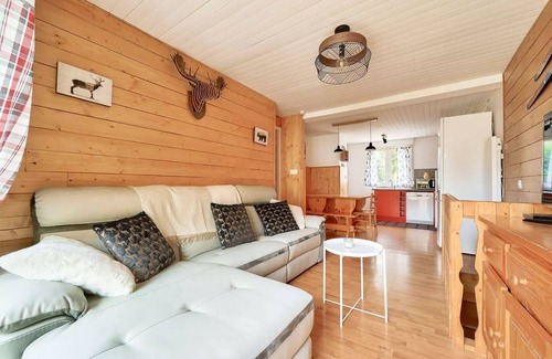 Bareges Apartment | Apartment with small garden, sleeps 6