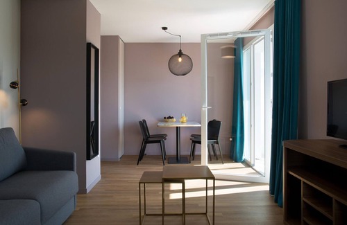 Chatel-Guyon Apartment | Apartment with spa in Châtel-Guyon