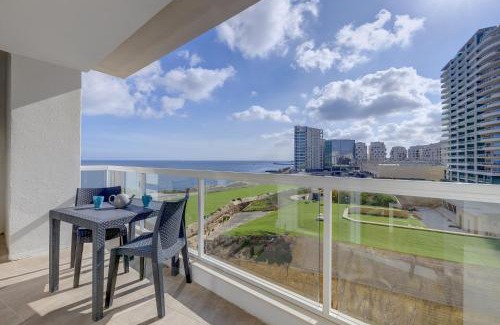 Sliema Apartment | Apartment with Stunning Seaviews