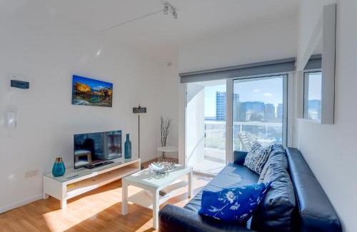 Sliema Apartment | Apartment with Stunning Seaviews