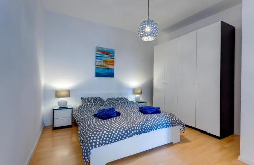 Sliema Apartment | Apartment with Stunning Seaviews