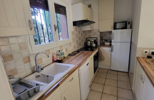 Collioure Apartment | Apartment with terrace, pool and parking. Great views. 5 minutes walk to beach