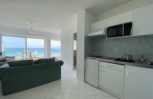 Tregastel Apartment | Apartment with terrace, direct beach access, private parking