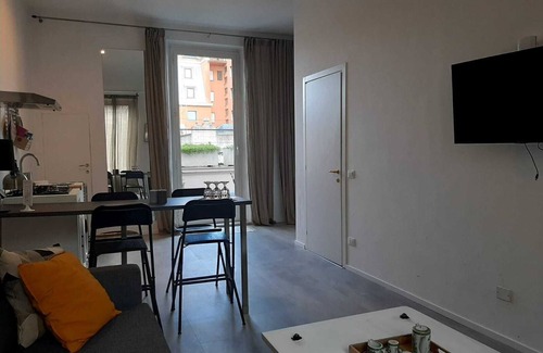 Rome City Centre Apartment | Apartment with terrace between Termini Station and Opera House