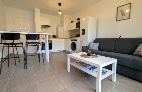 Toulon Apartment | Apartment with terrace in the heart of Toulon