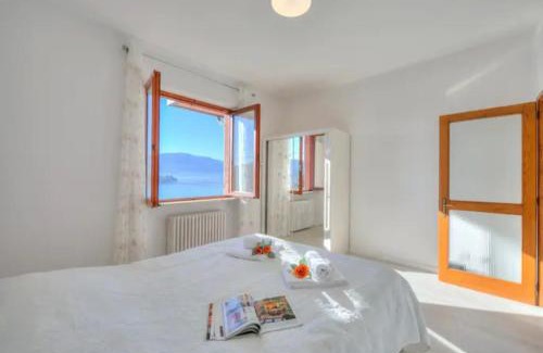 Laveno Apartment | Apartment With View Lake Maggiore/Laveno Mombello