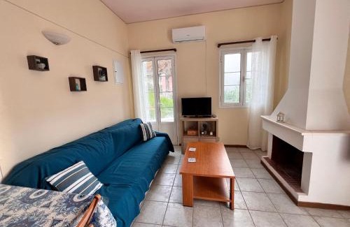Vigla Apartment | Apartment with yard near Palekastro