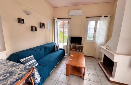 Vigla Apartment | Apartment with yard near Palekastro