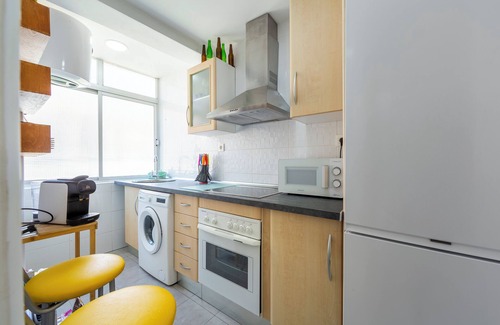 Almeria Apartment | Apartment 'Zapillo' with Wi-Fi and Air Conditioning
