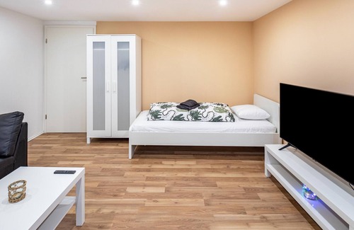 Waldau Apartment | Apartment 'Zentrum Kassel' with Wi-Fi